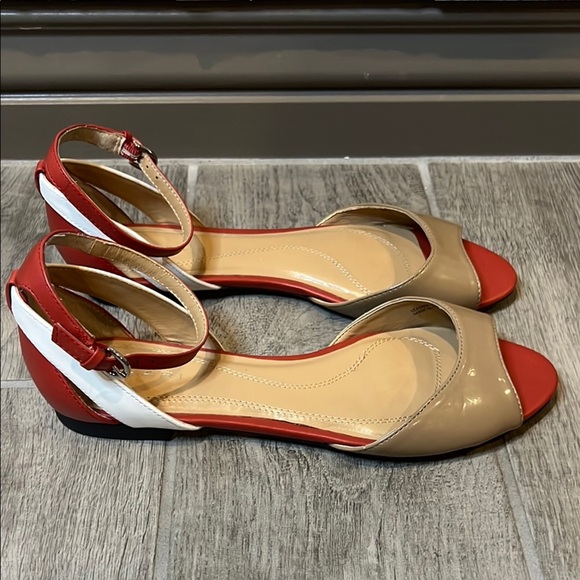 Tahari Fleur Sandals Cream and Red Peep-Toe with Adjustable Strap, size 7 1/2 - Picture 3 of 11